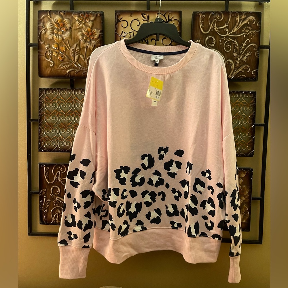 Cabana by crown & Ivy leopard print pink top medium new with tags!